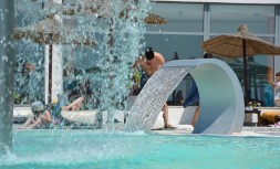 153571956.jpg