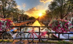 Besplatnyiy-Amsterdam-770x513.jpg